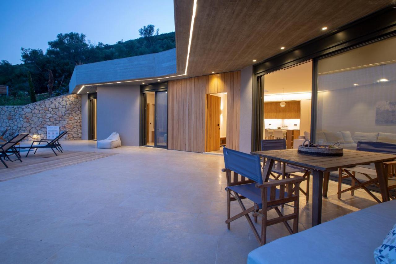 Blooms Of Sivota Bay - Luxury Villas With Private Heated Pool Exterior foto