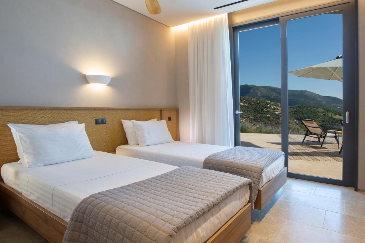 Blooms Of Sivota Bay - Luxury Villas With Private Heated Pool Exterior foto