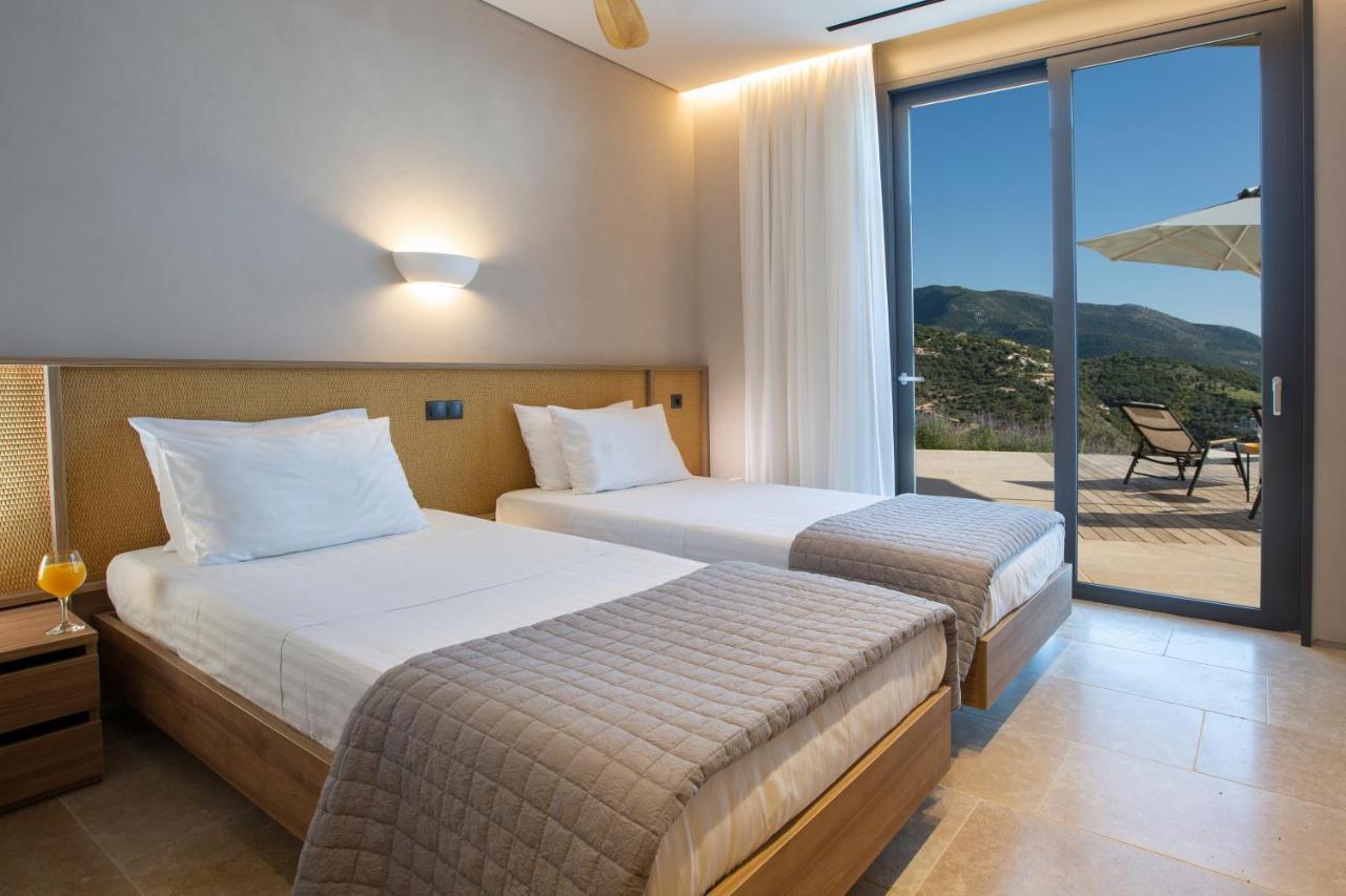 Blooms Of Sivota Bay - Luxury Villas With Private Heated Pool Exterior foto